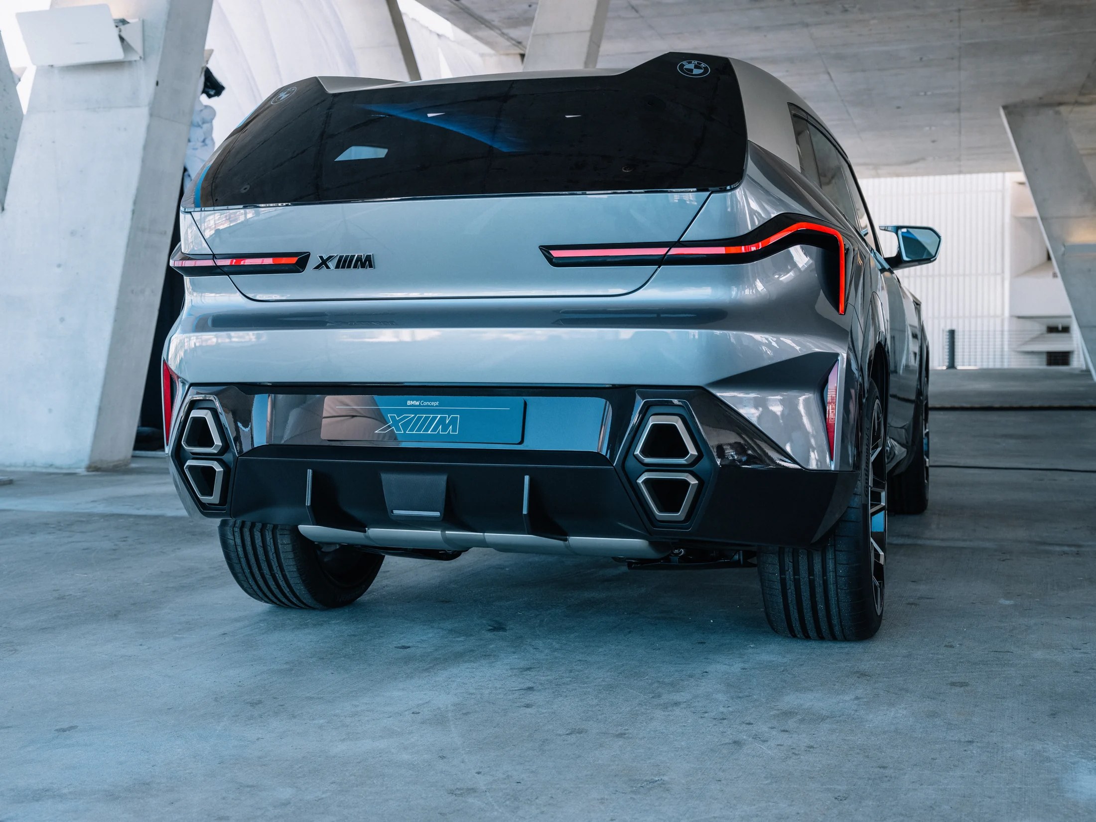 BMW Concept XM / Rear view