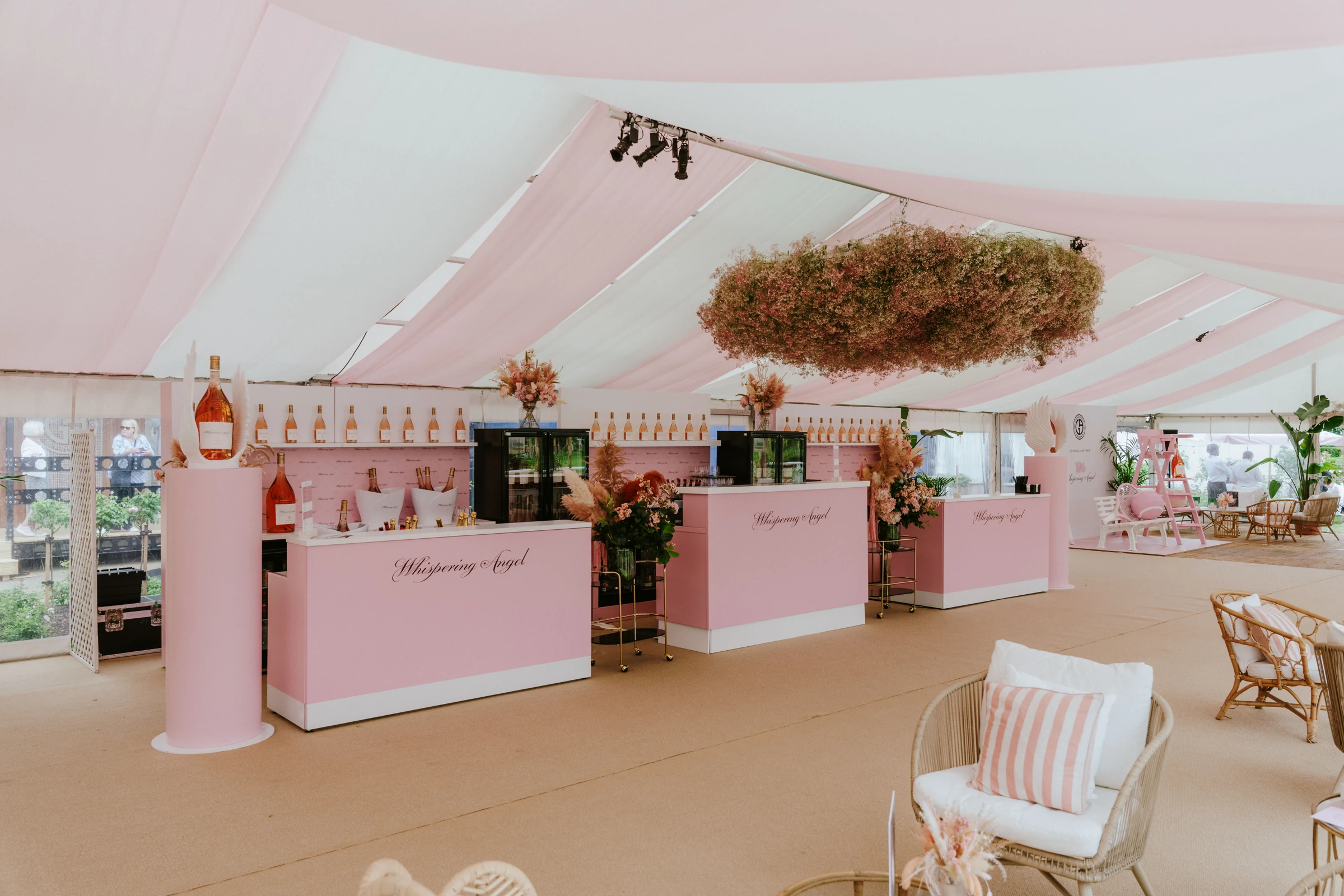 Hurlingham / Bar graphics / Photography: Kris Humphreys